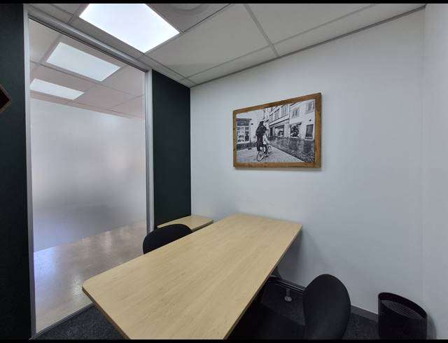 10M² OFFICE TO LET IN ROSEBANK